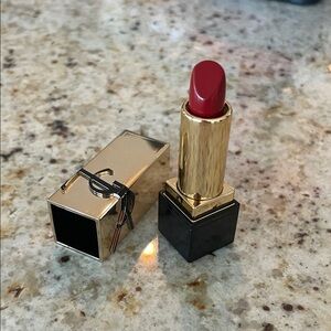Yves Saint Laurent Lipstick - Rouge Muse